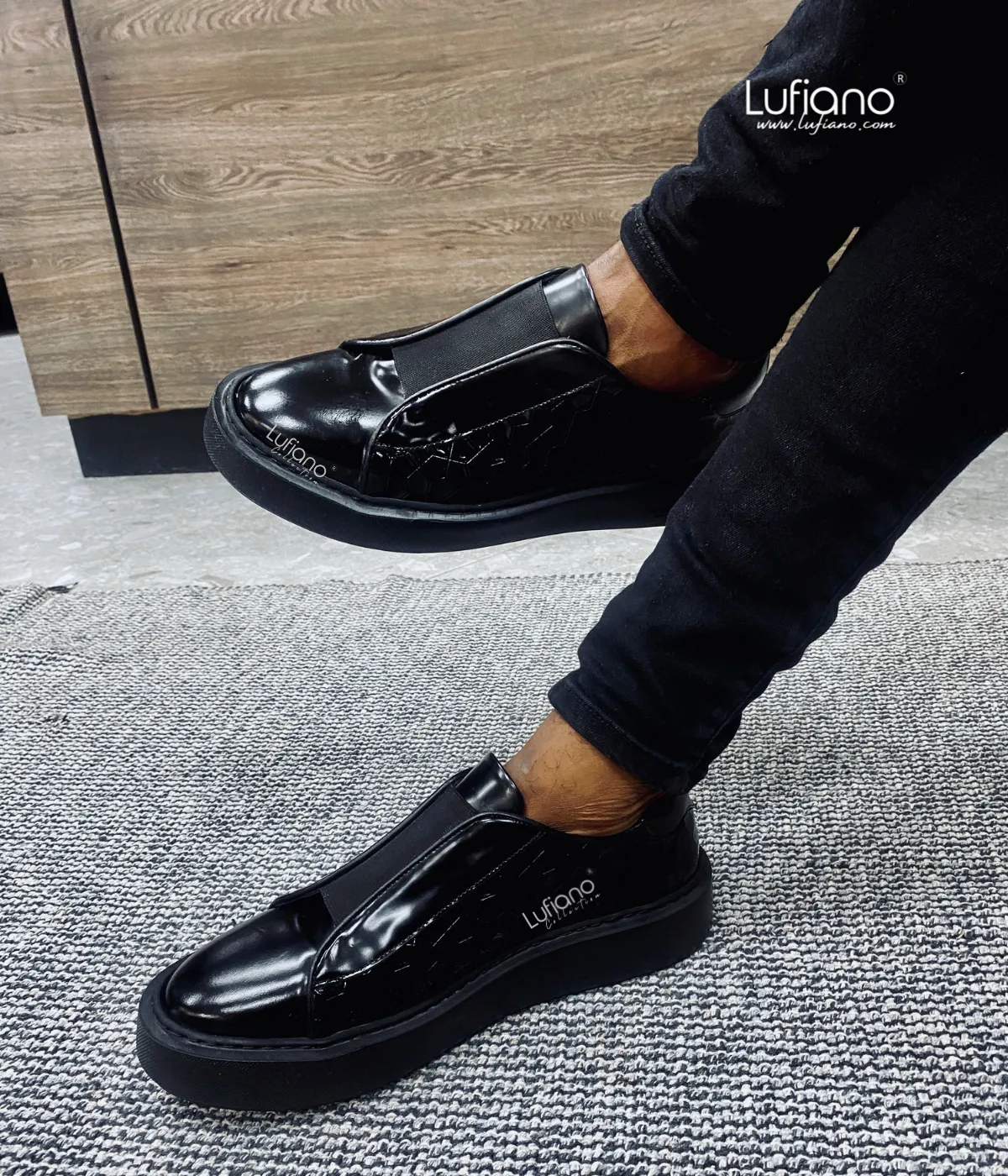 176  Lufiano Slip On : Black